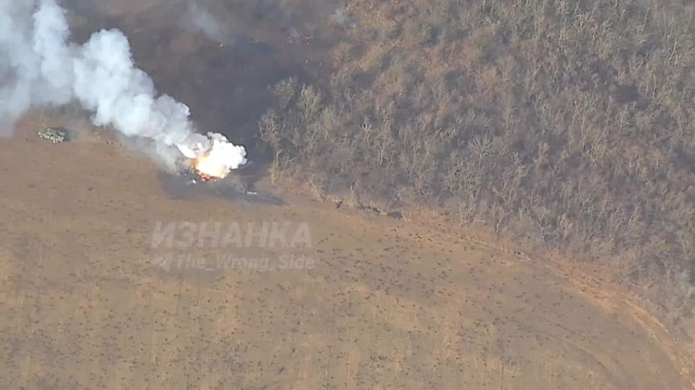 Борис Рожин: Кадры уничтожения РСЗО "HIMARS" ВСУ ракетным ударом на Луганско-Донецком направлении