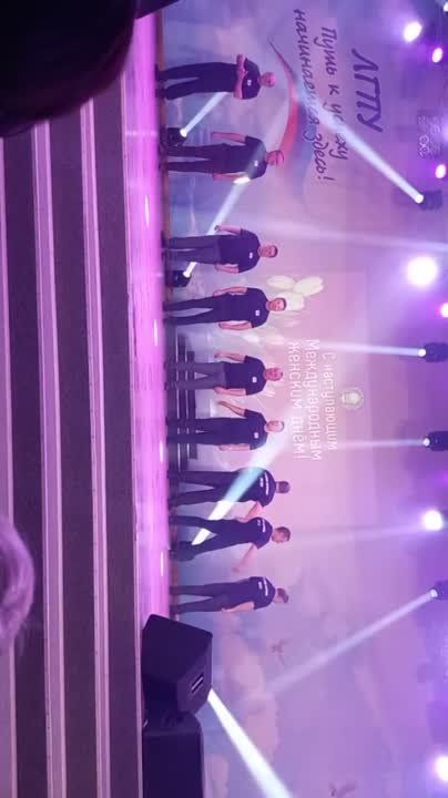 Андрей Губарев: Дорогие наши женщины!. Мужчины Луганского государственного педагогического университета сегодня поздравили женщин с праздником 8 марта