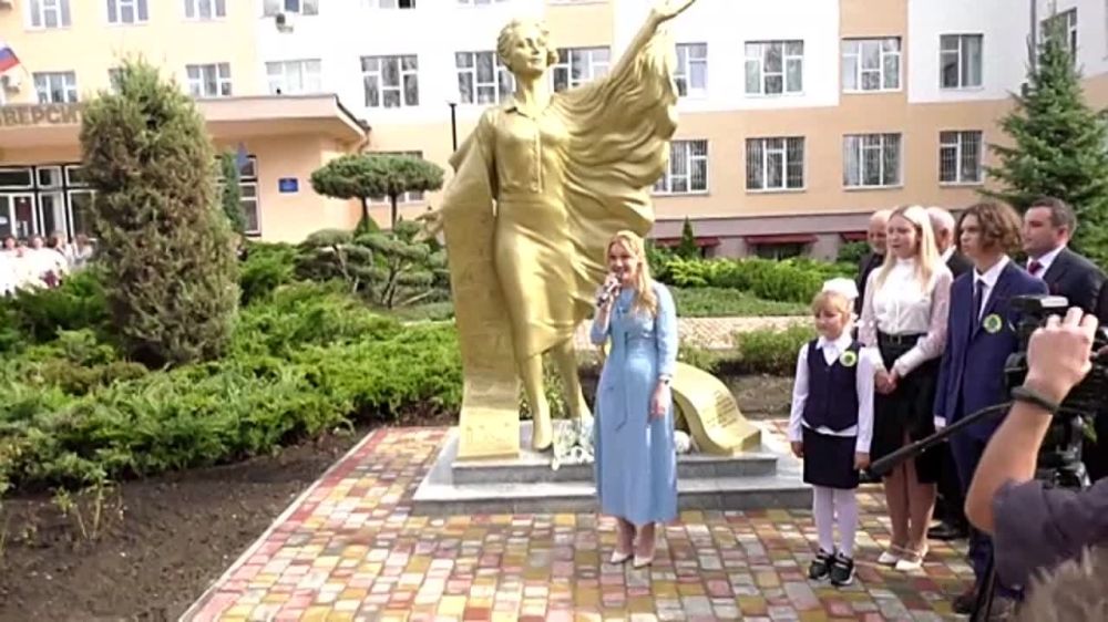 «Жители Луганской Народной Республики примут участие в выборах Президента России впервые. Сегодня от каждого зависит, каким...