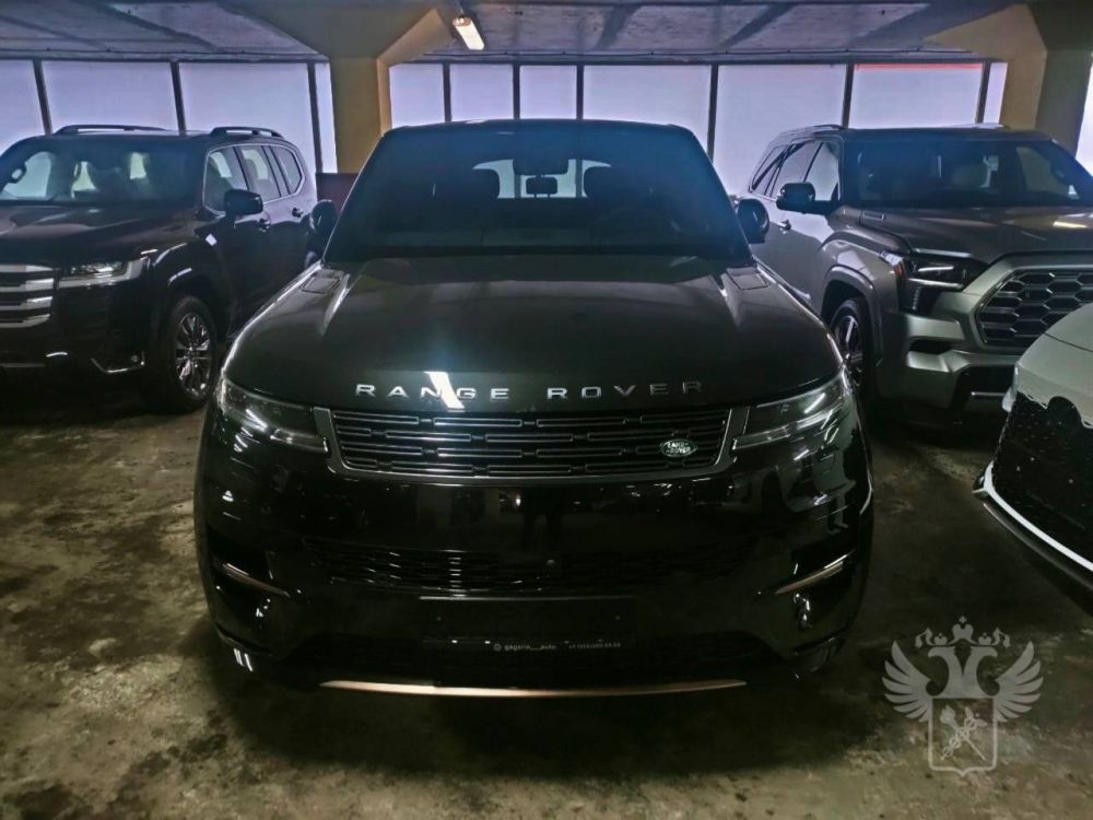 ����������� ������ �� ���������� � ����������� ��������� ����������� Range Rover �� 17 ��� ������