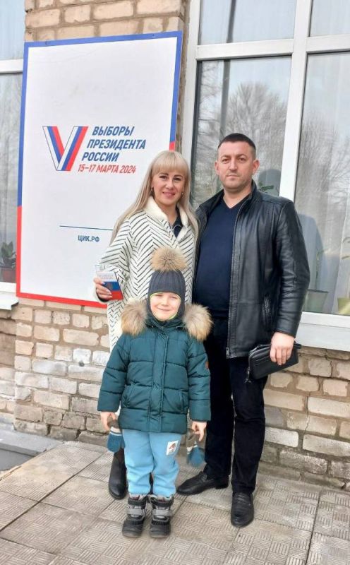 Инна Швенк: Сегодня в Луганской Народной Республике знаковое событие, жители нашей Республики впервые принимают участие в голосовании на выборах президента Российской Федерации