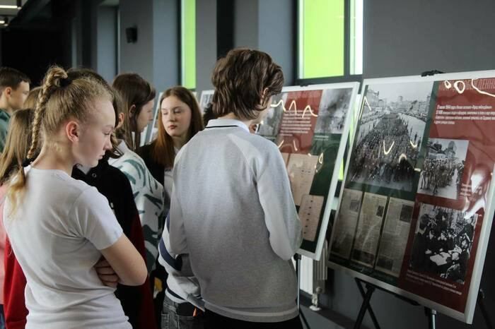 ������������ ��������� � �������� � 80-����� ������������ ���������� �� �������-���������� �����������