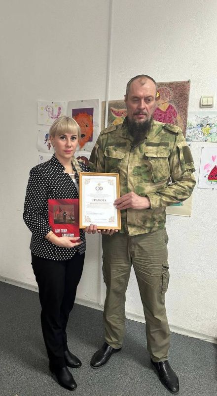 Инна Швенк: Луганскую Народную Республику посетил дорогой гость - специальный корреспондент «Общественно-политической газеты «Президент»» Василий Горелов, который на регулярной основе привозит гуманитарную помощь детям нашей Республики