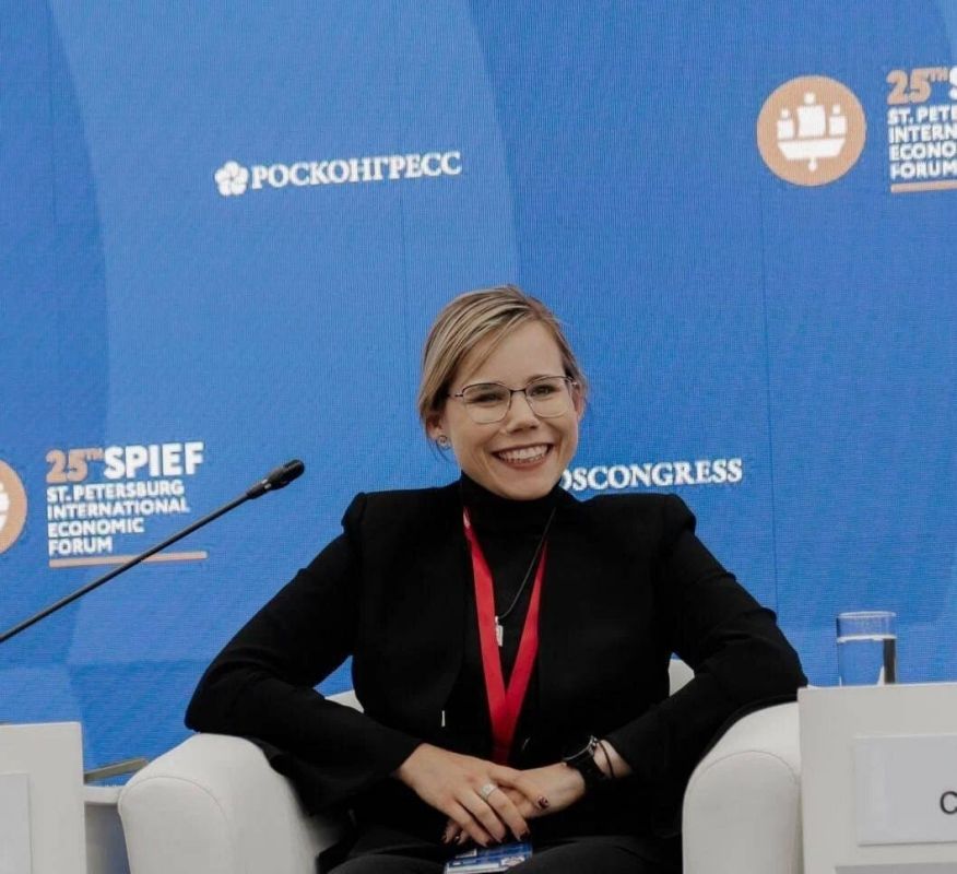 "Если я считаю моей родиной — Россию, то это означает, что я по-русски люблю, созерцаю и думаю, по-русски пою и говорю; что я верю в духовные силы русского народа и принимаю его историческую судьбу своим инстинктом и своею волею