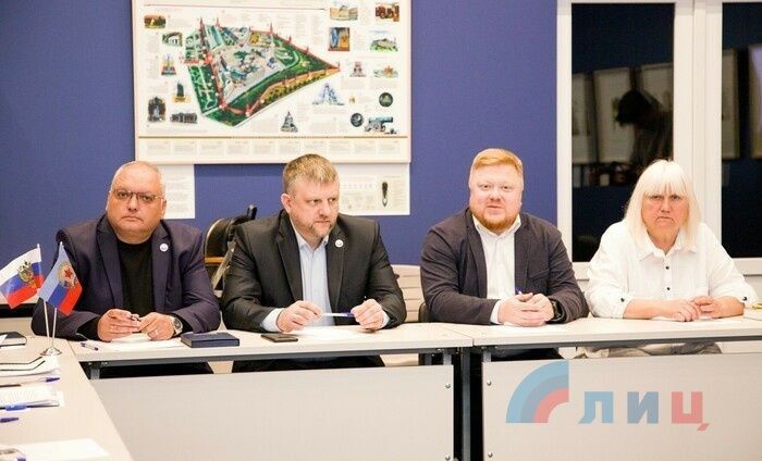 Учебник по истории родного края для учащихся 5-7 классов появится в школах ЛНР к началу нового учебного года