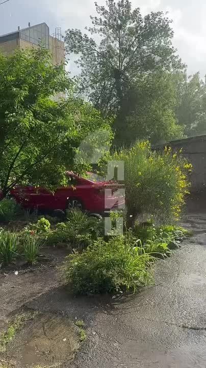 �������: � �����, � ������ - ���� ��������