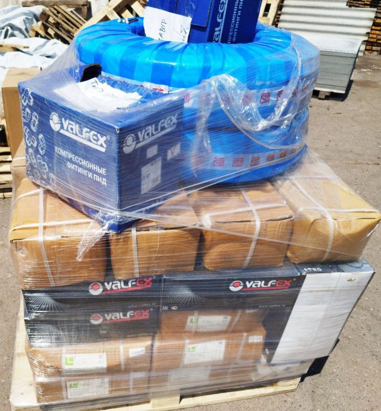 В Первомайск прибыл гуманитарный груз со строительными материалами и инструментами из Калужской области