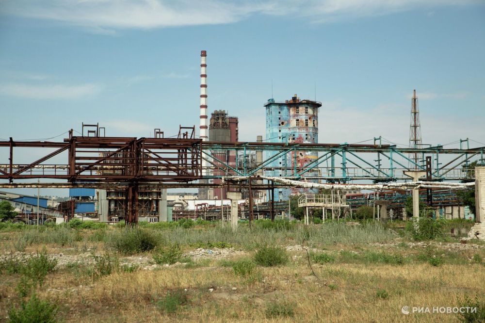 Минобороны: ВСУ пытаются разрушить химически опасные объекты в ДНР и ЛНР