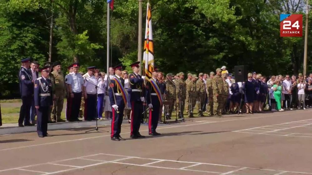 В Луганске состоялся юбилейный, десятый выпуск Республиканского казачьего кадетского корпуса имени маршала авиации Александра Ефимова