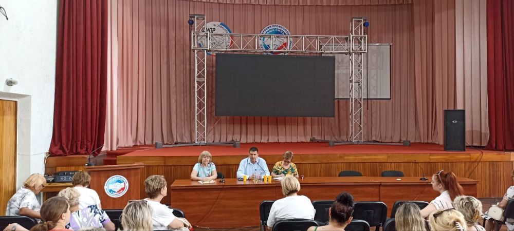 Олег Коваль: 5 июня провел рабочую встречу с работниками системы образования города Луганска