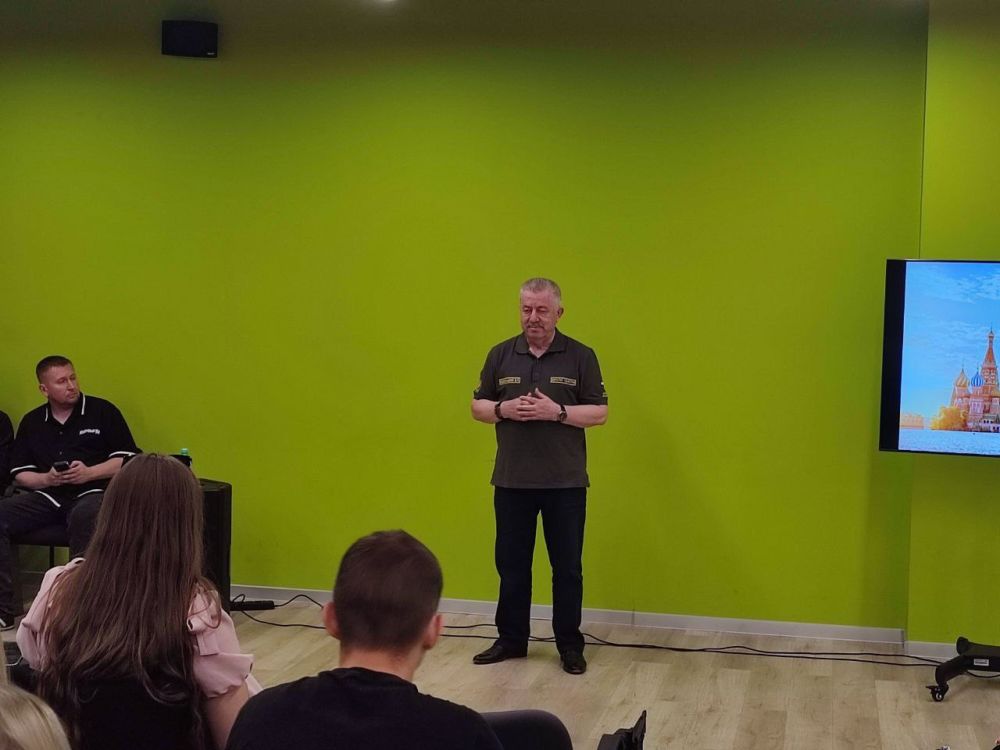 Виктор Водолацкий: В День России, вместе с Главой ЛНР Пасечником Л.И