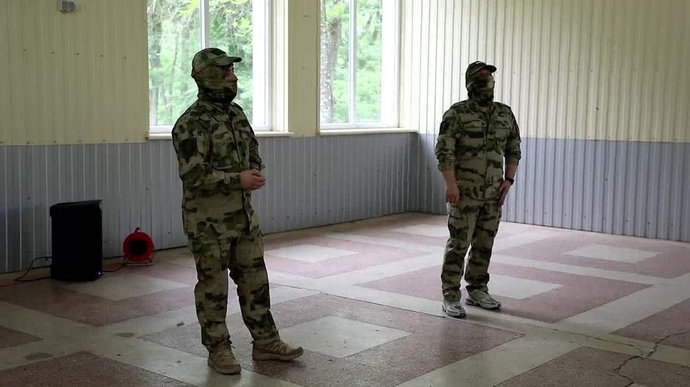 � ���� ������ ������� �������� ������-����������� ������ ������ ������ ����� ������������ ������� ���������� �������������� � ����������� ���������, ����������� ��������-������ ������ �� ������ ������� ��������� � ��������� �������� ����������