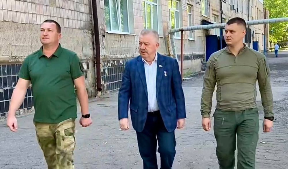 Виктор Водолацкий: Вместе с директором Луганского филиала Центра «Воин» Харлановым И.Н