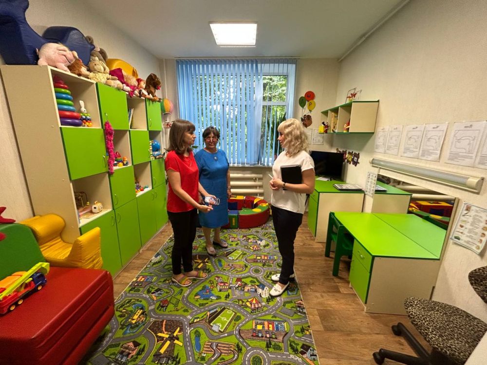 Инна Швенк: Посетила «Антрацитовский комплексный центр социального обслуживания населения» (предоставления социальных услуг)