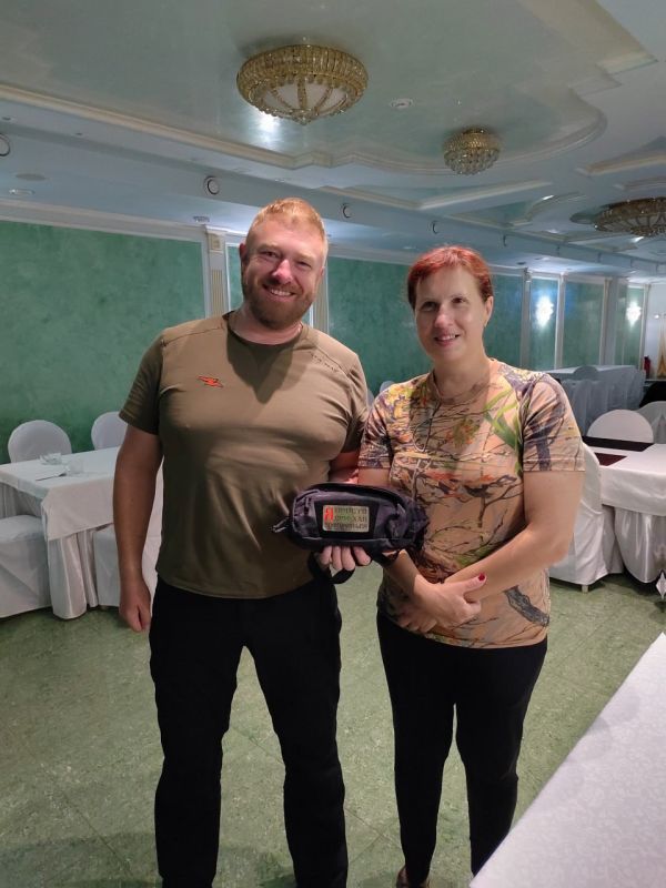   !                ,            !