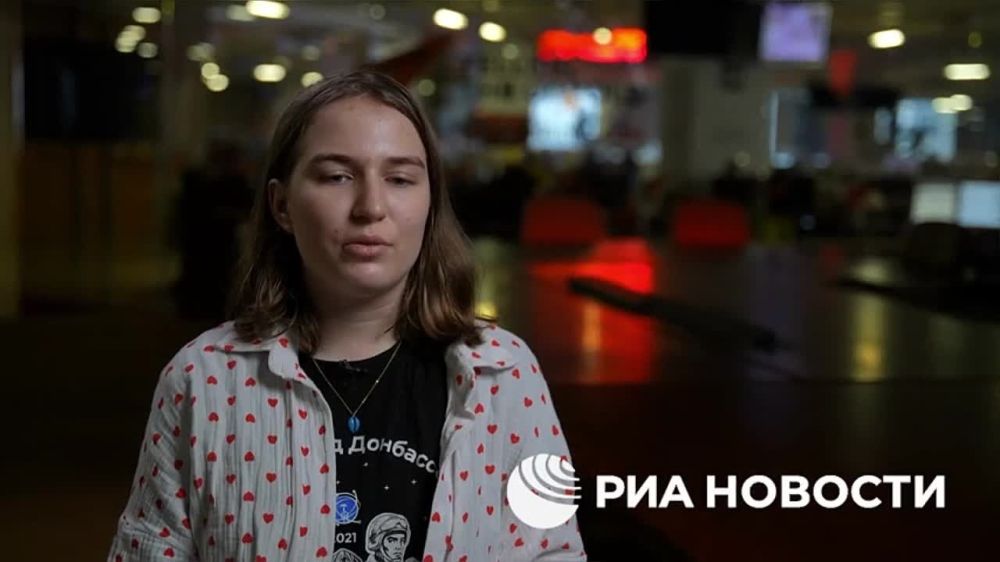 Школьница из Луганска Фаина Савенкова считает, что Трампу было бы полезно посетить Донбасс!