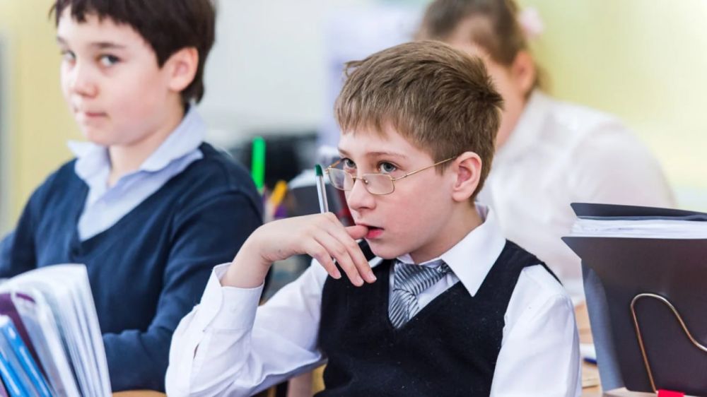 Переводить школьников ЛНР на дистанционное обучение не планируется
