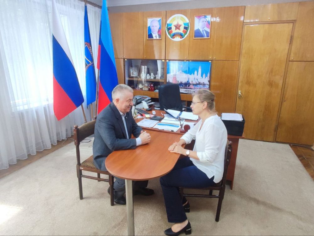 Виктор Водолацкий: Провел встречу с главой администрации г. Кировск Сергеевой В.И