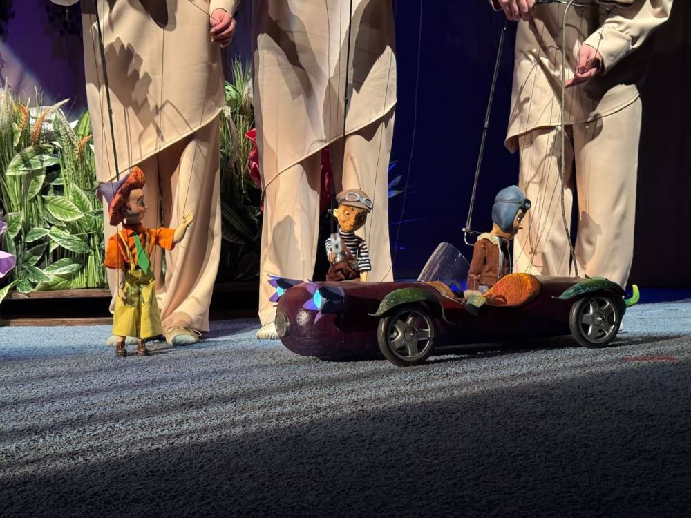 В Луганском академическом театре кукол состоялась премьера спектакля «Незнайка и его друзья»