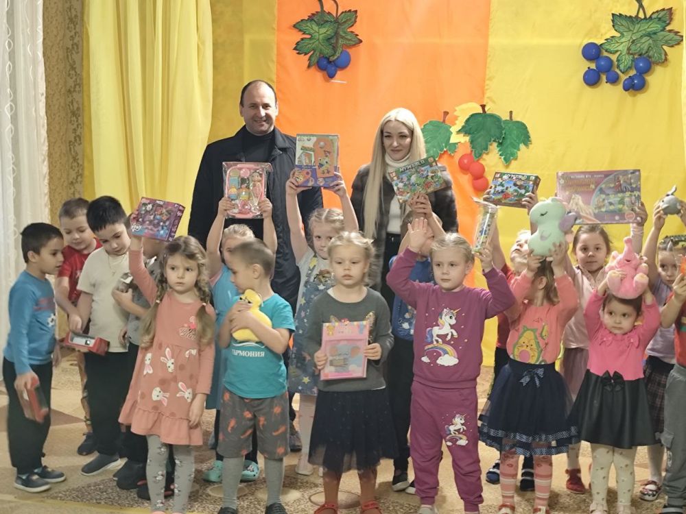 Игорь Рябушкин: Декада добрых дел в ЛНР: волшебство для детей