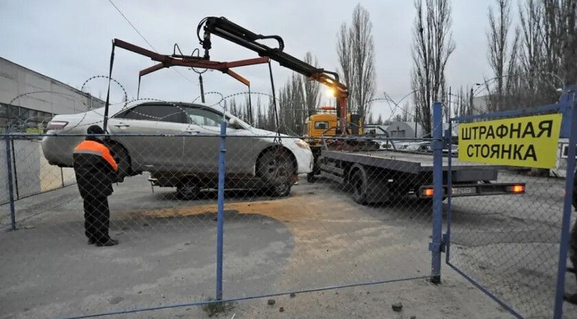 Штрафплощадки для неправильно припаркованных машин появятся в ЛНР в 2025 году