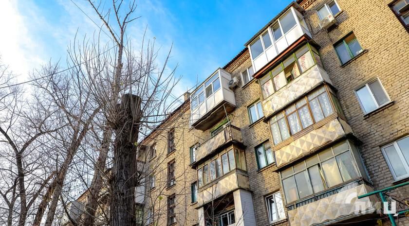 Регионы-шефы в 2024 году отремонтировали в ЛНР 418 многоквартирных домов на общую сумму около трех млрд руб