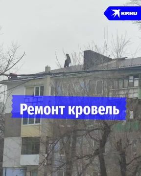 Даже в выходные. Пятиэтажки на квартале Ватутина в Луганске пострадали во время ракетной атаки летом этого года