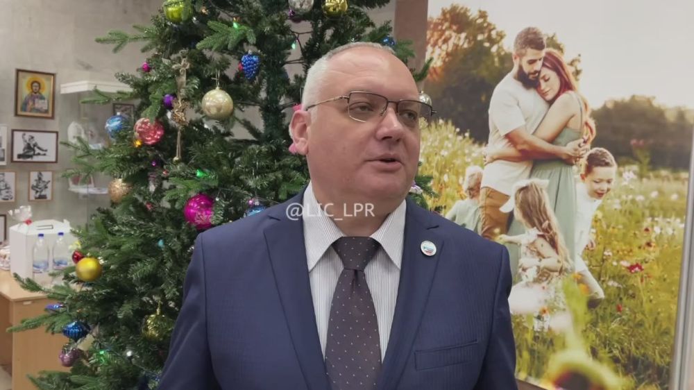 Финал Республиканского творческого конкурса «Рисуем вместе. Я люблю свою семью» прошел в Луганском краеведческом музее