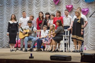 В Луганске состоялся республиканский фестиваль Творческая семейная династия