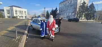 В преддверии Нового года волшебники в погонах навестили подопечные семьи