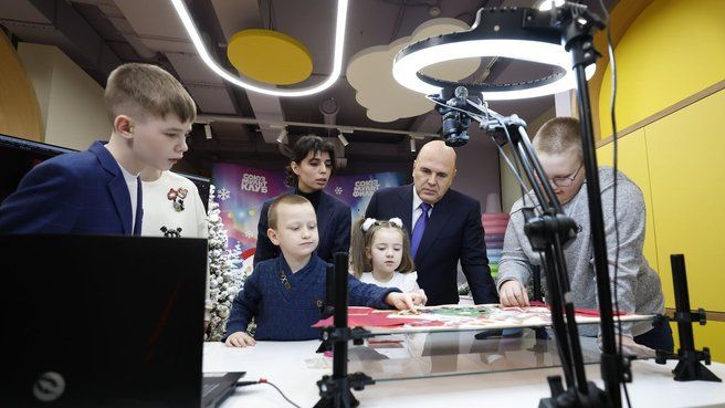 Михаил Мишустин исполнил желания детей в рамках акции «Ёлка желаний»