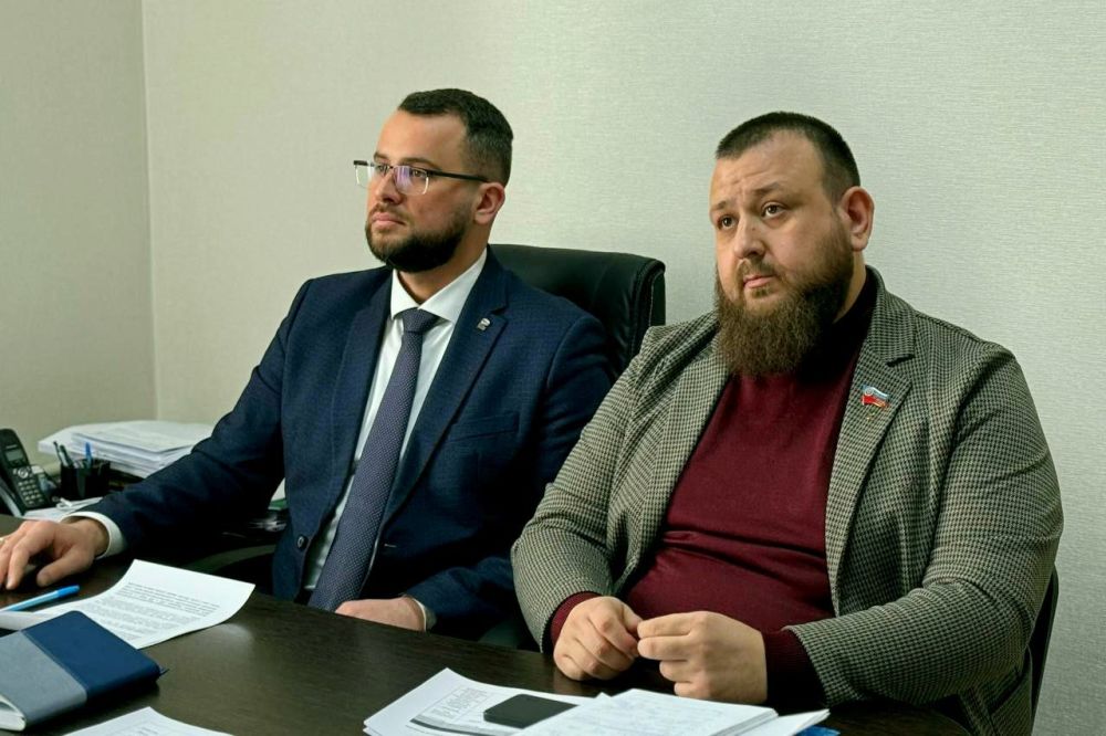 Александр Криеренко и Иван Санаев выступили на совещании Палаты молодых законодателей по вопросам развития молодежного парламентаризма в муниципалитетах