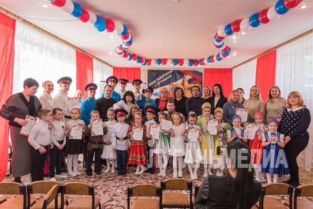 В Луганске состоялся вокальный фестиваль-конкурс патриотической песни «Славься Отечество!»