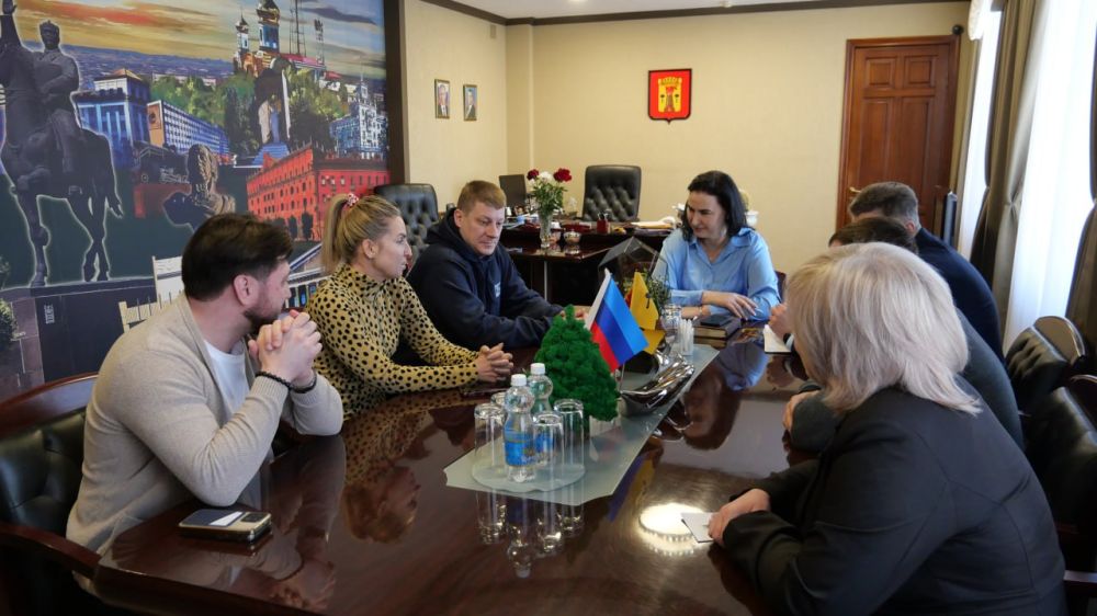 Делегация из Новосибирска посетила столицу ЛНР