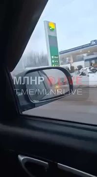 Автобус Луганскгортранса загорелся в Луганске по улице Ломоносова