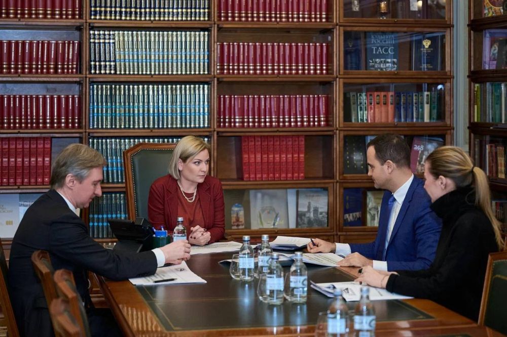 Ольга Любимова: Встретилась с генеральным директором Госфильмофонда России Денисом Аксеновым