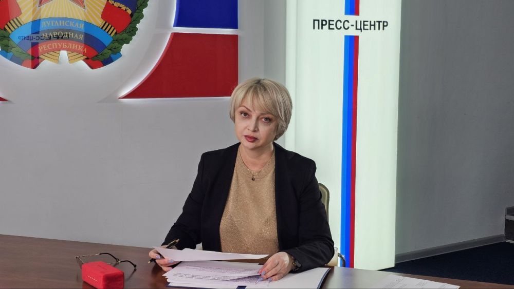 Министр здравоохранения ЛНР Наталия Пащенко начинает прямую линию с жителями Республики