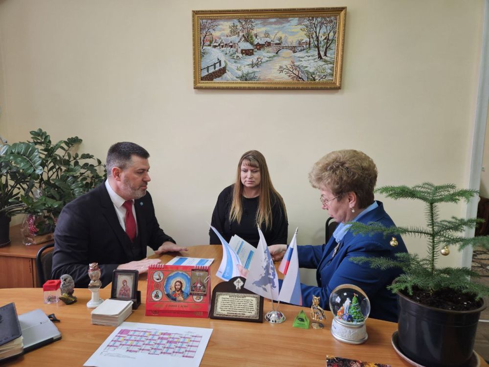 Рабочая встреча руководителя Управления Росреестра по ЛНР и сенатора РФ