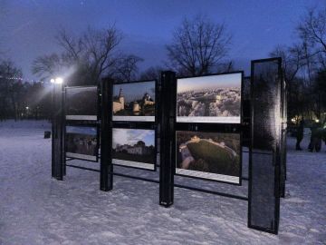 В луганском парке имени 1-го мая открылась выставка под открытым небом "Федеральные музеи России"