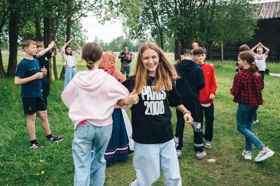 750 школьников из Алчевска проведут каникулы в Вологодчине