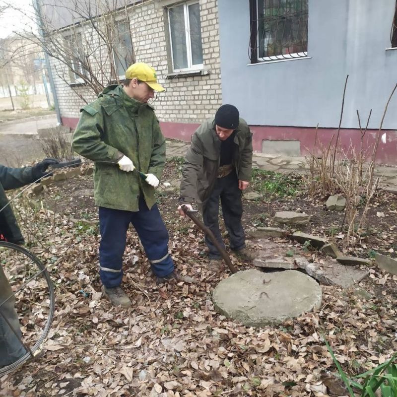 Специалисты единой управляющей компании ведут планомерную работу по устранению неполадок на сетях канализации