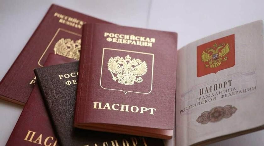 Прием заявлений о выдаче загранпаспорта гражданина Российской Федерации старого образца организован в Управлении по вопросам миграции МВД по ЛНР и в 16 его территориальных подразделениях