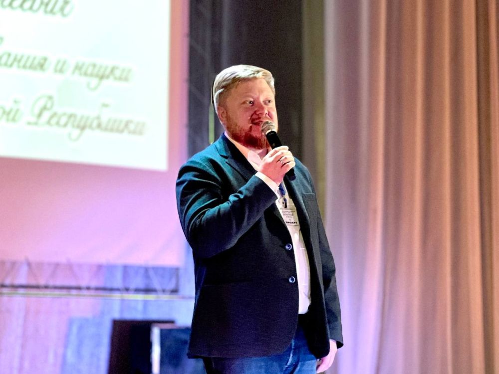 В Луганске открыли Республиканскую творческую платформу «ПРОАрт»