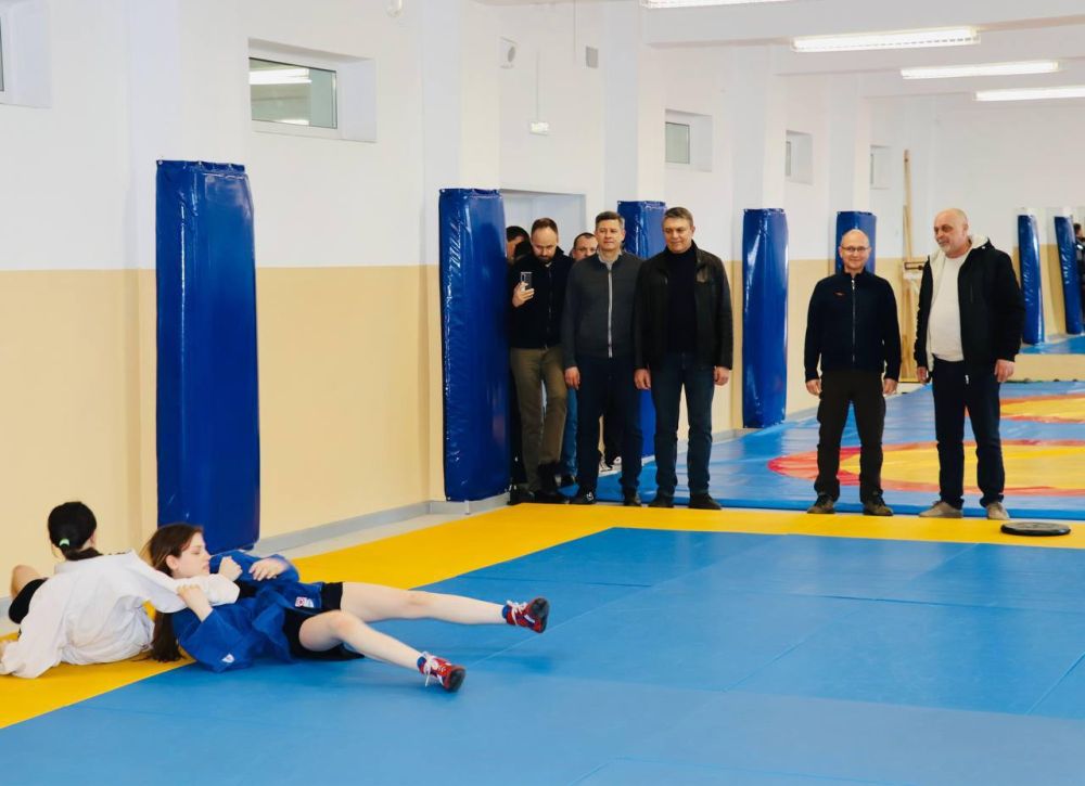 Глава ЛНР показывает нам, как похорошела республика за год