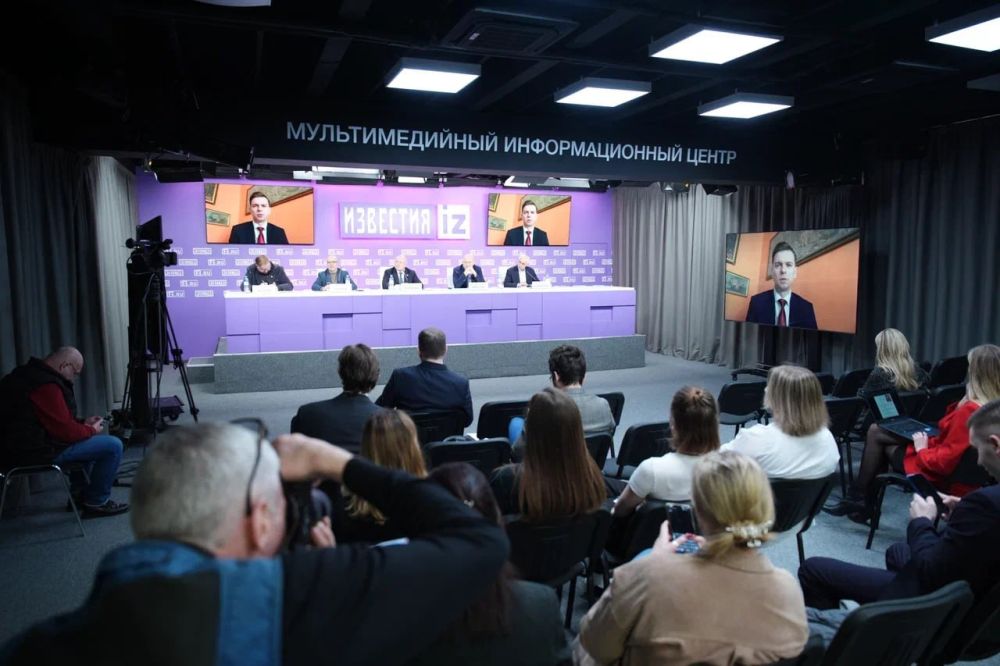 Глава Центра политпросвещения принял участие в круглом столе к 11-й годовщине воссоединения Крыма с Россией