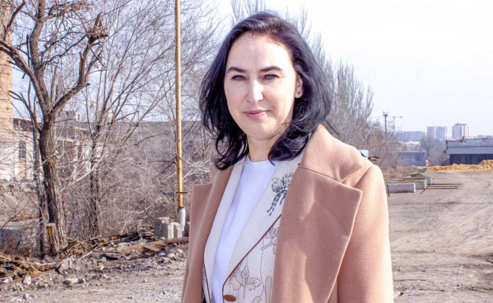 Специалисты планируют установить подсветку в цветах российского флага на центральном мосту по Советской в Луганске в рамках его реконструкции