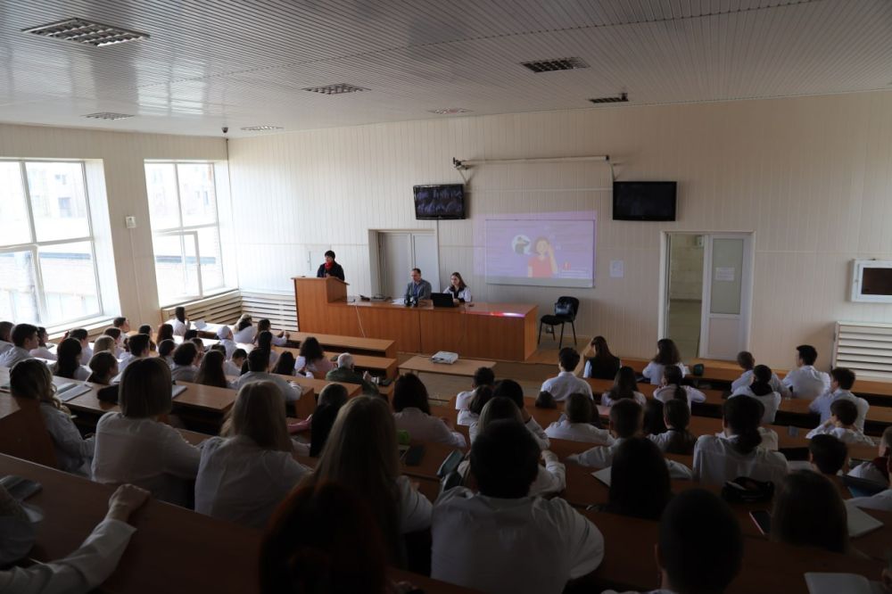 Более полутысячи человек посетили лекции по противодействию мошенникам в вузах Луганска