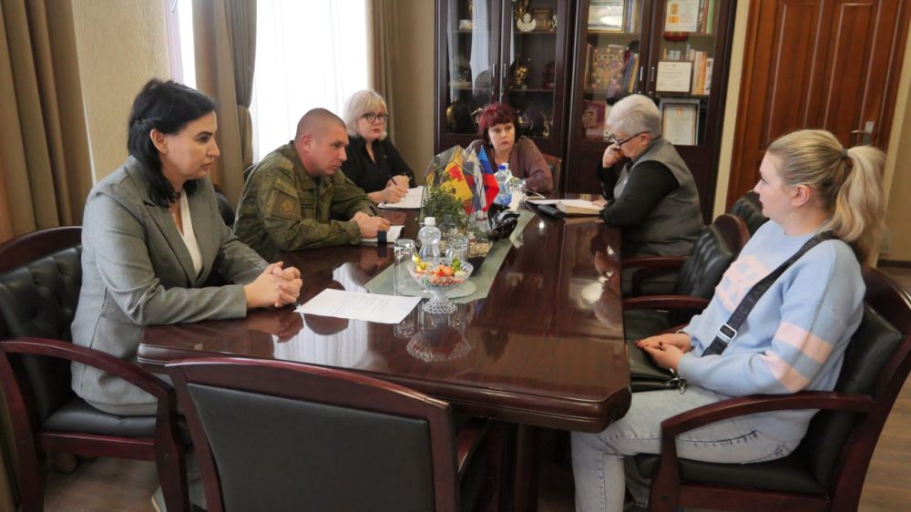 ВРИП Главы Луганска провела встречу с семьей погибшего участника СВО