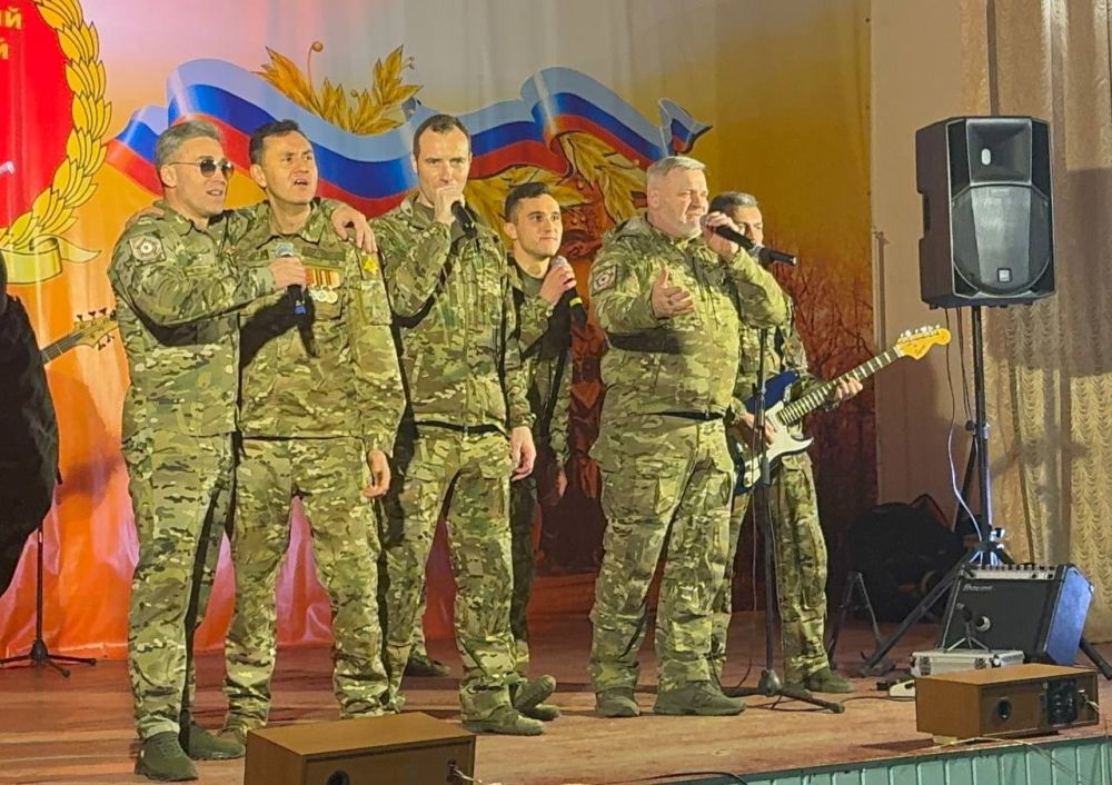 В Луганском кадетском корпусе состоялся концерт фронтовой творческой бригады