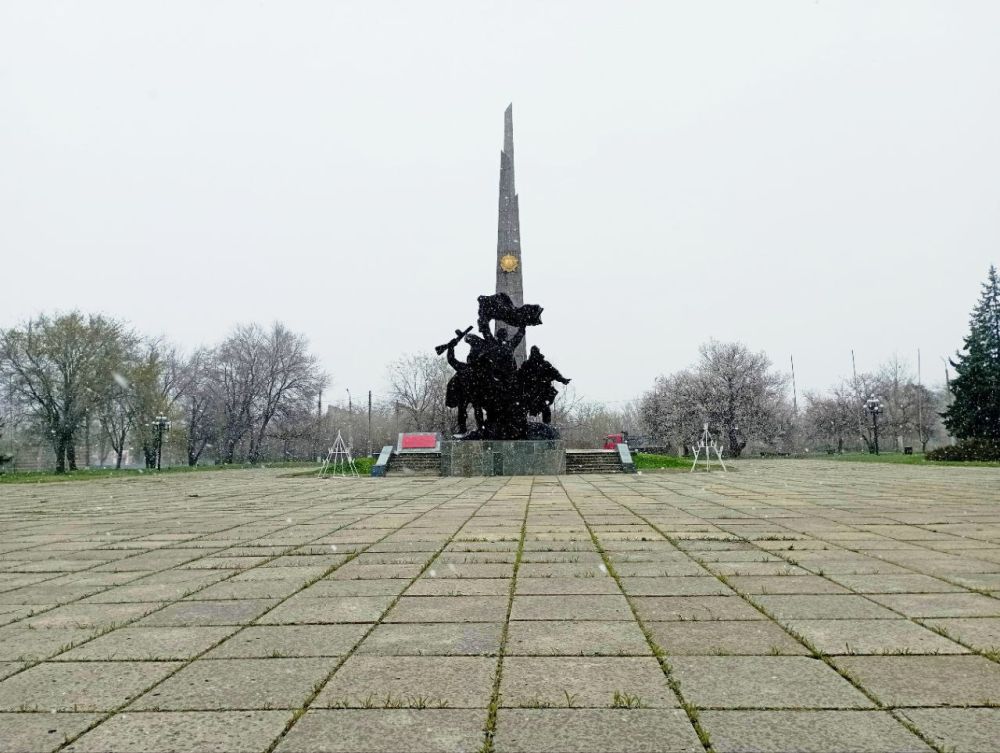 Памятник воинам-освободителям у столичного автовокзала отремонтируют в следующем году